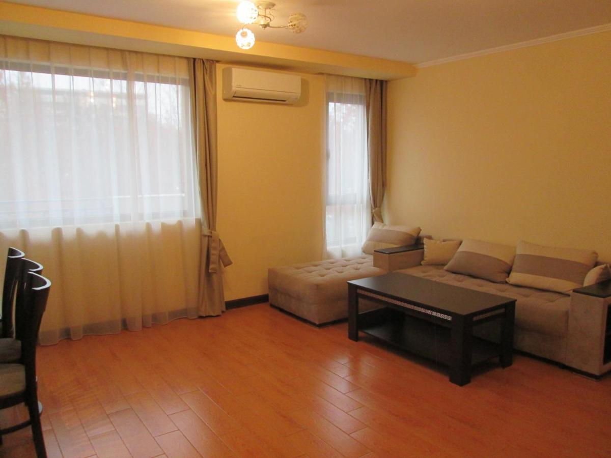 One Bedroom Apartment 1 - Restaurant Stadium Plovdiv פלובדיב מראה חיצוני תמונה